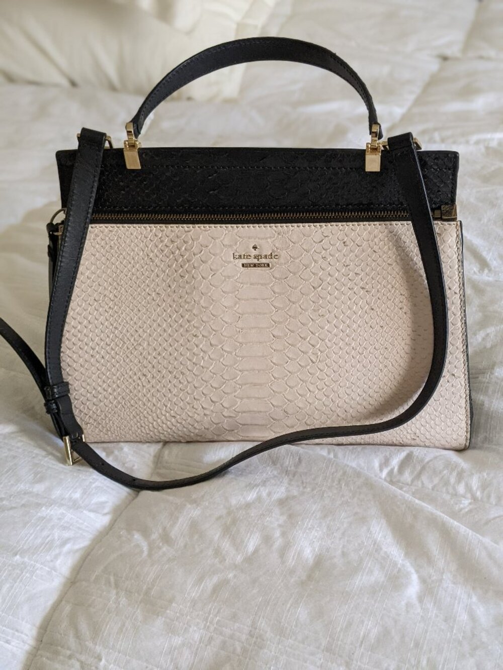 Kate Spade New York Python Embossed Crossbody – Cream/Black – Gold Hardware